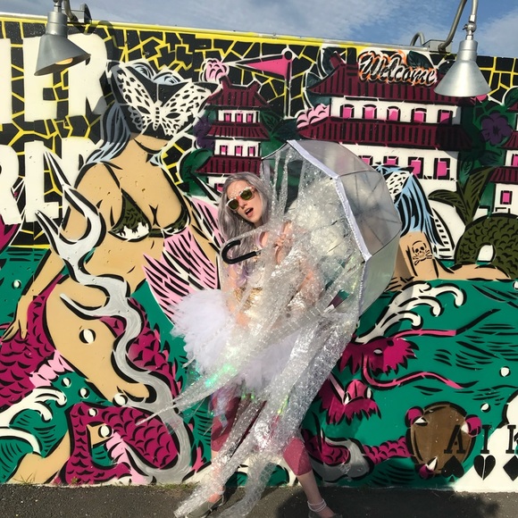 Meet your Posher, Jillian - Picture 5 of 9